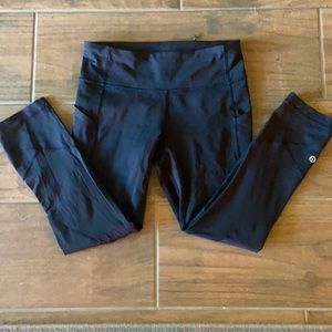 Lululemon black cropped leggings 6 EUC pants capri